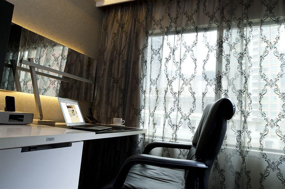 Kew Wanchai Hotel 4*