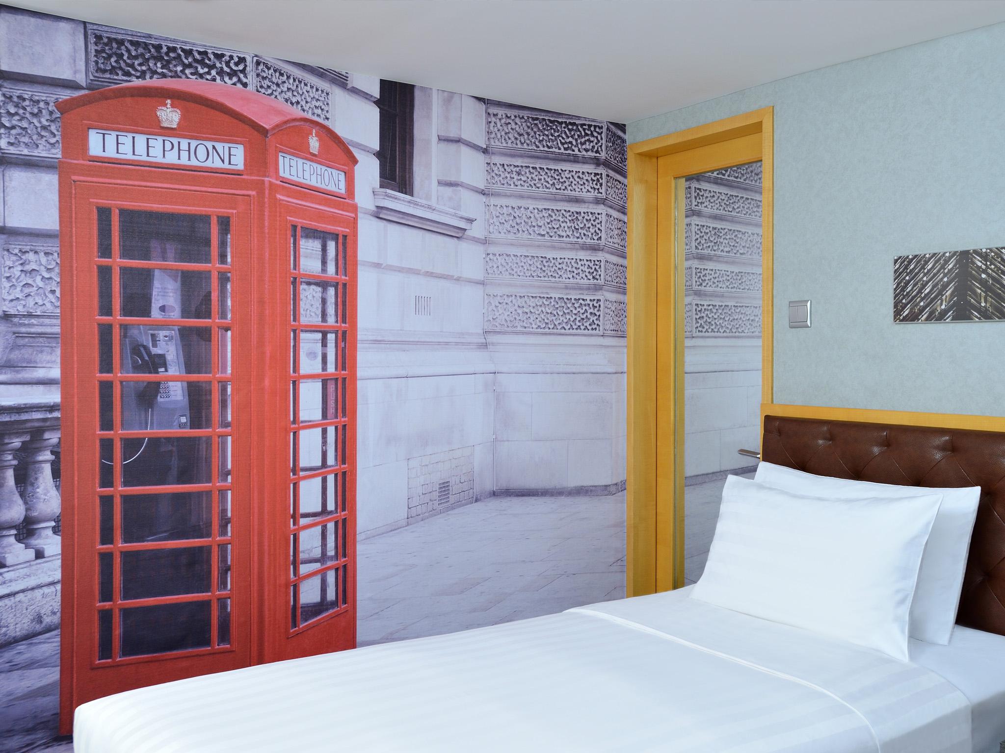 Kew Wanchai Hotel