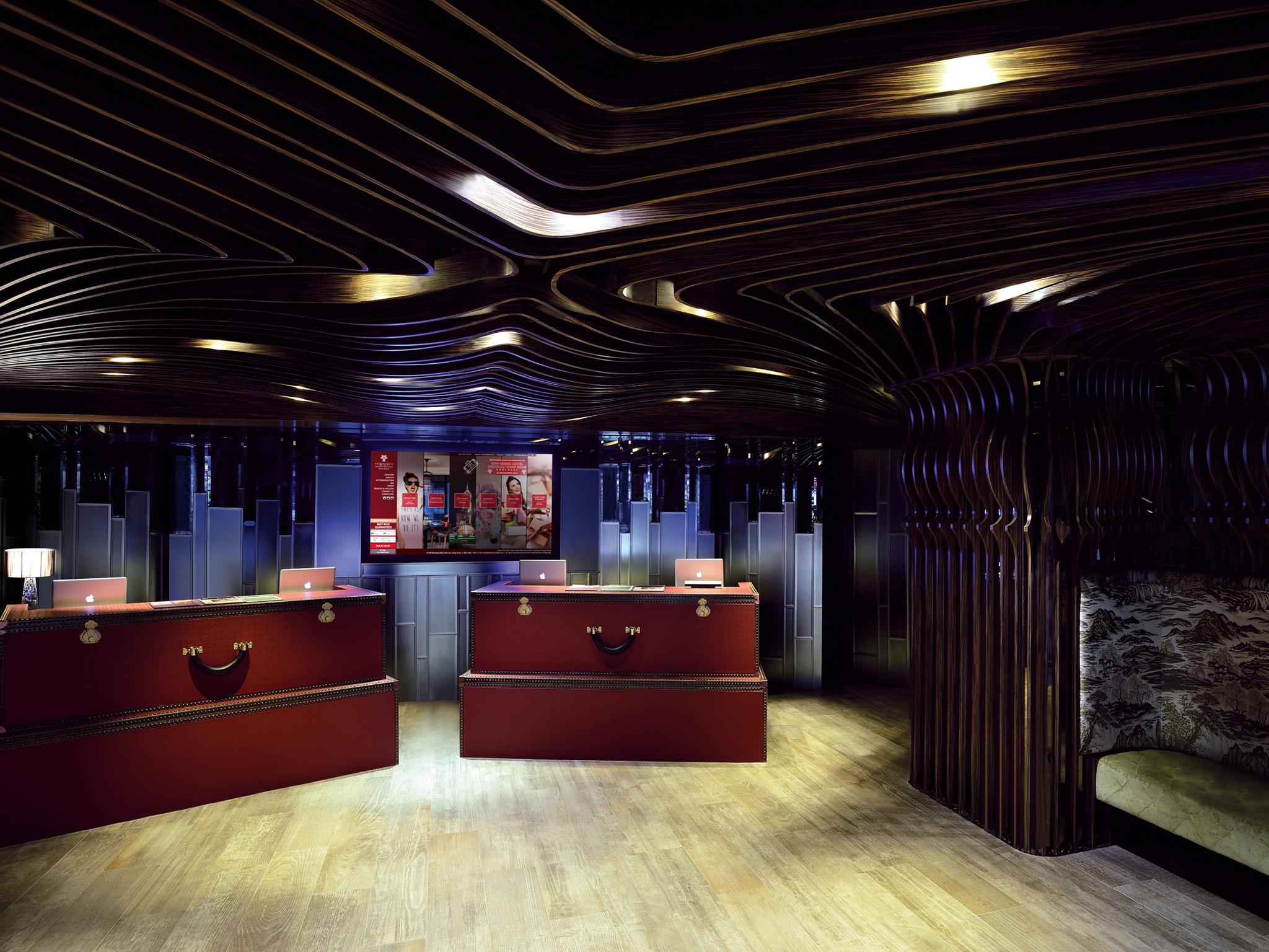 Kew Wanchai 4*